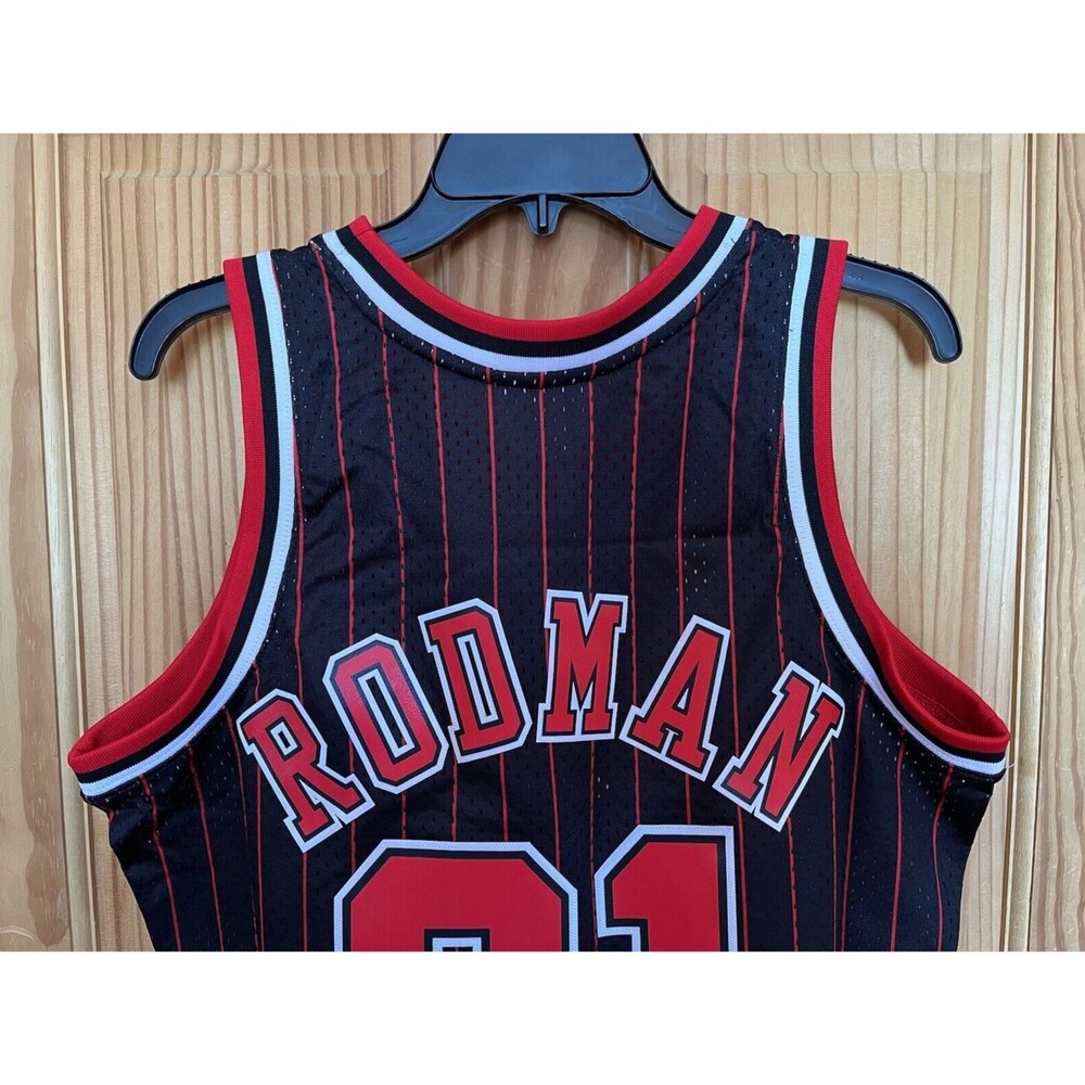 Mitchell & Ness NBA Swingman Bulls Dennis Rodman Alternate Jersey 95-96 Size XL - Picture 8 of 12